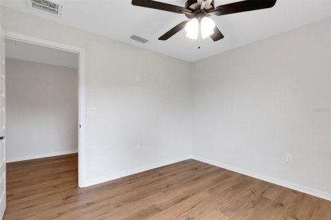 Commercial property in Lakeland, Florida 4 bedrooms, 96.99 sq.m. № 1901024 - photo 13