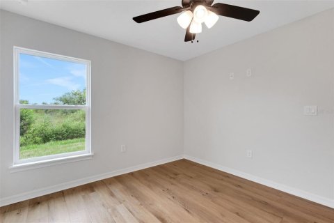 Commercial property in Lakeland, Florida 4 bedrooms, 96.99 sq.m. № 1901024 - photo 19