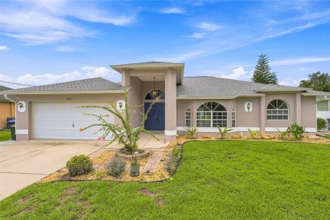 Villa ou maison à North Port, Floride 3 chambres, 181.35 m2 № 2226408