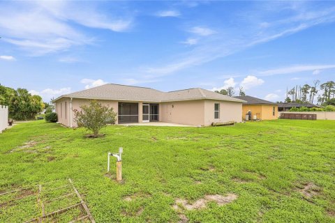 House in North Port, Florida 3 bedrooms, 181.35 sq.m. № 2226408 - photo 28