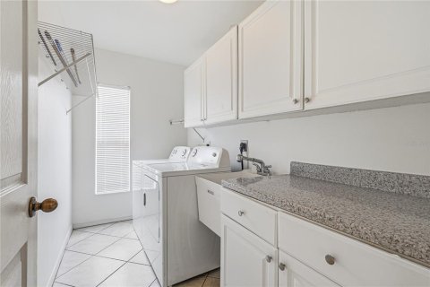 House in North Port, Florida 3 bedrooms, 181.35 sq.m. № 2226408 - photo 23