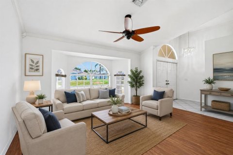 House in North Port, Florida 3 bedrooms, 181.35 sq.m. № 2226408 - photo 3