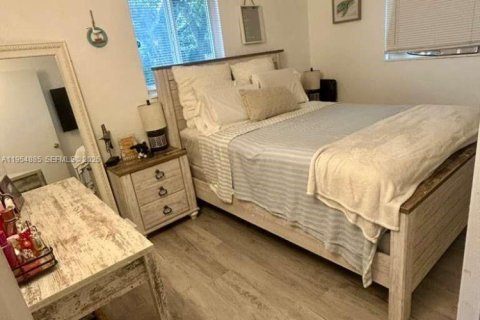 House in Fort Lauderdale, Florida 2 bedrooms, 61.32 sq.m. № 2008448 - photo 3