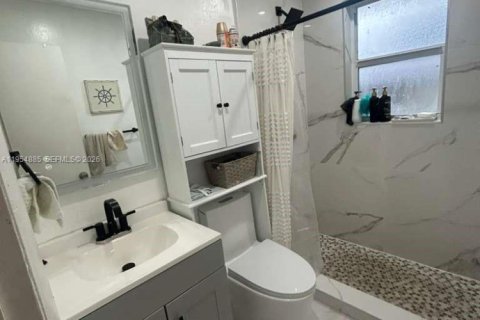 House in Fort Lauderdale, Florida 2 bedrooms, 61.32 sq.m. № 2008448 - photo 4