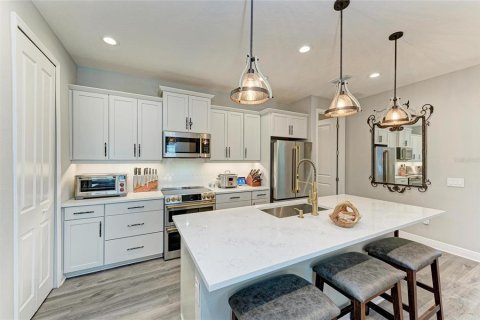 House in Bradenton, Florida 3 bedrooms, 171.13 sq.m. № 1533623 - photo 7