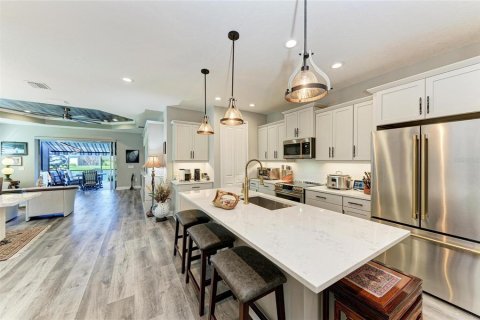 House in Bradenton, Florida 3 bedrooms, 171.13 sq.m. № 1533623 - photo 5