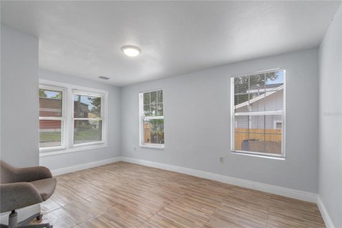 Casa en venta en Tampa, Florida, 4 dormitorios, 122.91 m2 № 1256993 - foto 12