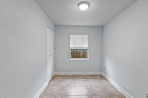 Casa en venta en Tampa, Florida, 4 dormitorios, 122.91 m2 № 1256993 - foto 18