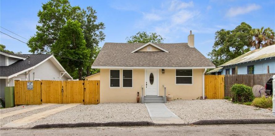 Casa en Tampa, Florida 4 dormitorios, 122.91 m2 № 1256993