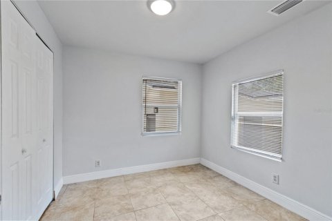 Casa en venta en Tampa, Florida, 4 dormitorios, 122.91 m2 № 1256993 - foto 17