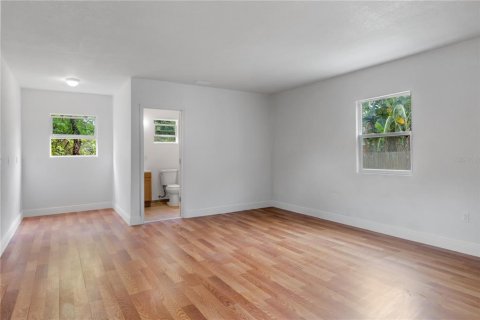 Villa ou maison à vendre à Tampa, Floride: 4 chambres, 122.91 m2 № 1256993 - photo 21