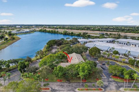 Commercial property in Sunrise, Florida № 2009093 - photo 21