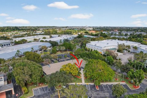 Commercial property in Sunrise, Florida № 2009093 - photo 24