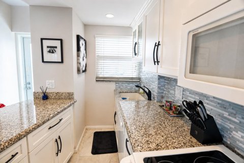 Condominio en venta en Pompano Beach, Florida, 2 dormitorios, 74.32 m2 № 2341008 - foto 9