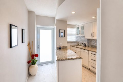 Condominio en venta en Pompano Beach, Florida, 2 dormitorios, 74.32 m2 № 2341008 - foto 13