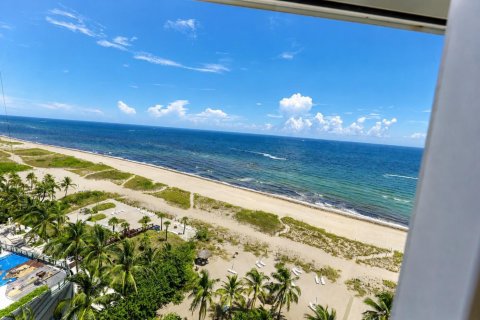 Condominio en Pompano Beach, Florida, 2 dormitorios  № 2341008