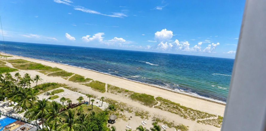 Condominio en Pompano Beach, Florida, 2 dormitorios № 2341008