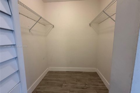 Condominio en alquiler en Cutler Bay, Florida, 2 dormitorios, 110.65 m2 № 2048715 - foto 13