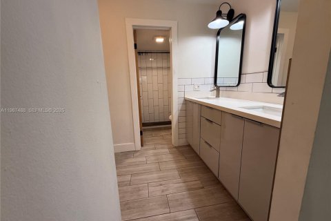 Condominio en alquiler en Cutler Bay, Florida, 2 dormitorios, 110.65 m2 № 2048715 - foto 10