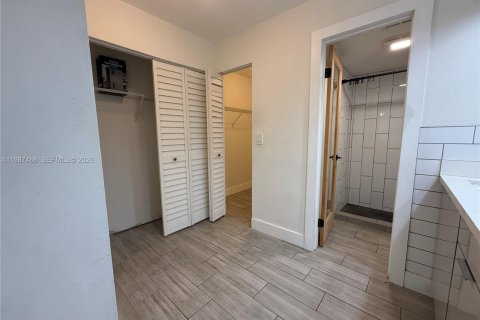 Condominio en alquiler en Cutler Bay, Florida, 2 dormitorios, 110.65 m2 № 2048715 - foto 11