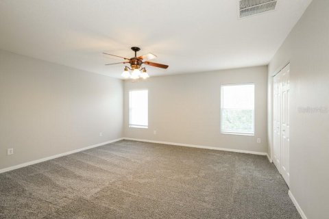 House in Land O' Lakes, Florida 3 bedrooms, 211.17 sq.m. № 2100546 - photo 10