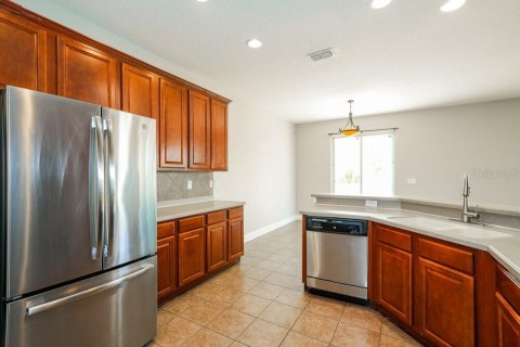 House in Land O' Lakes, Florida 3 bedrooms, 211.17 sq.m. № 2100546 - photo 9