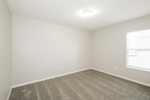 House in Land O' Lakes, Florida 3 bedrooms, 211.17 sq.m. № 2100546 - photo 14