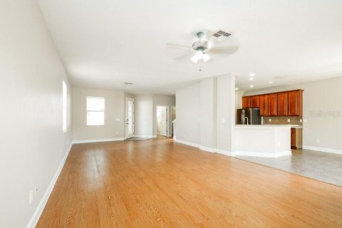 House in Land O' Lakes, Florida 3 bedrooms, 211.17 sq.m. № 2100546 - photo 6