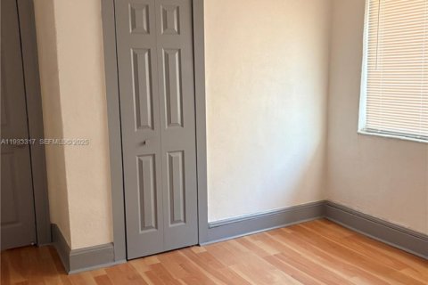 Снять в аренду виллу или дом в Дания-Бич, Флорида 3 спальни, 102.19м2, № 1991197 - фото 19