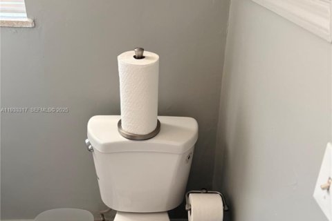 Снять в аренду виллу или дом в Дания-Бич, Флорида 3 спальни, 102.19м2, № 1991197 - фото 12