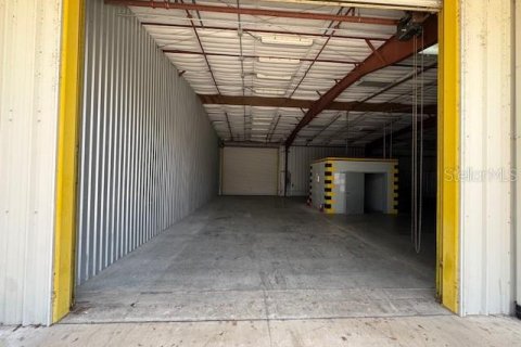 Propiedad comercial en alquiler en Brooksville, Florida, 780.38 m2 № 2210846 - foto 3