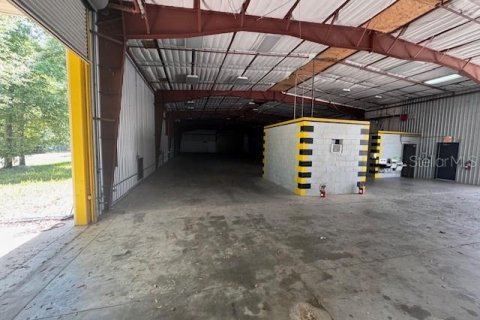 Propiedad comercial en alquiler en Brooksville, Florida, 780.38 m2 № 2210846 - foto 8