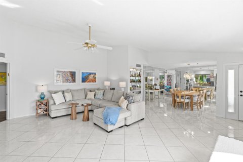 Condo in Delray Beach, Florida, 2 bedrooms  № 2251491 - photo 4