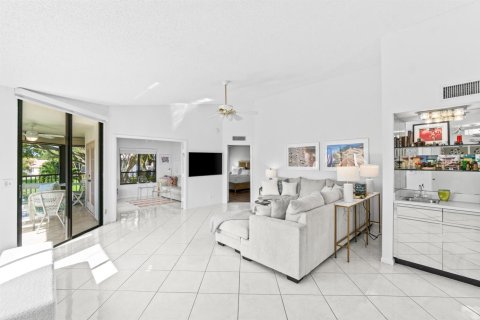 Condo in Delray Beach, Florida, 2 bedrooms  № 2251491 - photo 9