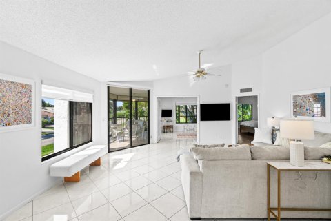 Condo in Delray Beach, Florida, 2 bedrooms  № 2251491 - photo 8
