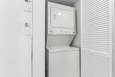 Condo in Delray Beach, Florida, 2 bedrooms  № 2251491 - photo 30
