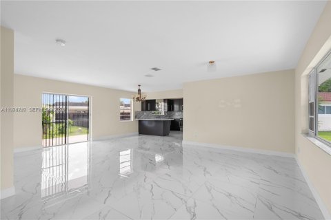 Снять в аренду виллу или дом в Майами, Флорида 4 спальни, 151.15м2, № 2046601 - фото 5