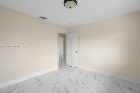 Снять в аренду виллу или дом в Майами, Флорида 4 спальни, 151.15м2, № 2046601 - фото 17