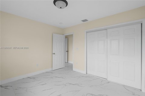 Снять в аренду виллу или дом в Майами, Флорида 4 спальни, 151.15м2, № 2046601 - фото 14