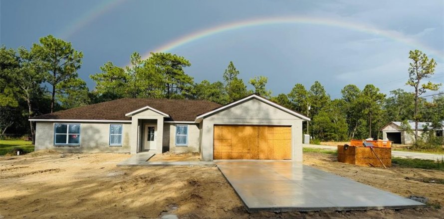 Villa ou maison à Weeki Wachee, Floride 4 chambres, 194.44 m2 № 1810963