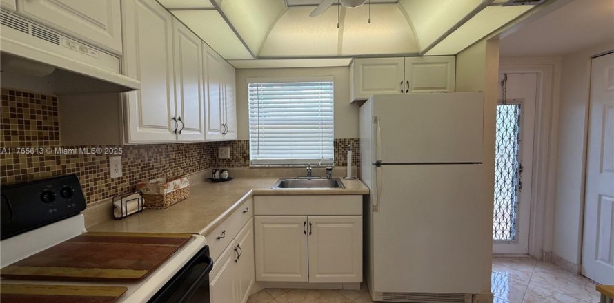 Condo in Sunrise, Florida, 1 bedroom  № 1736184