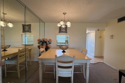Condo in Sunrise, Florida, 1 bedroom  № 1736184 - photo 25