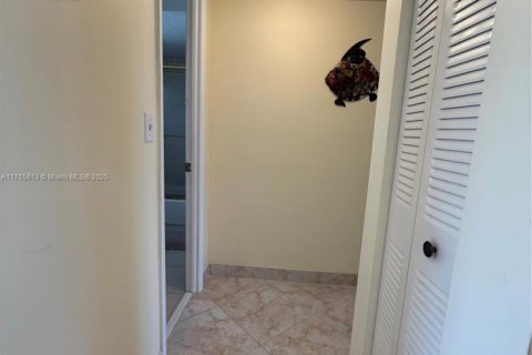 Condo in Sunrise, Florida, 1 bedroom  № 1736184 - photo 29
