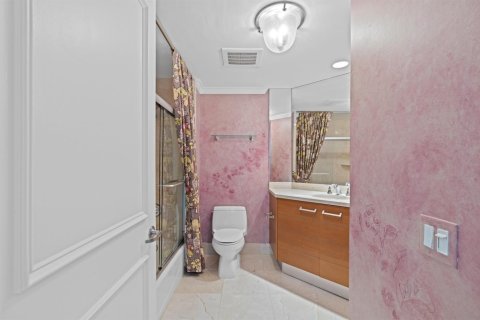 Condo in Palm Beach Gardens, Florida, 3 bedrooms  № 2181374 - photo 21