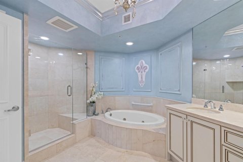 Condo in Palm Beach Gardens, Florida, 3 bedrooms  № 2181374 - photo 16