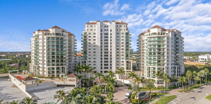 Condo in Palm Beach Gardens, Florida, 3 bedrooms  № 2181374