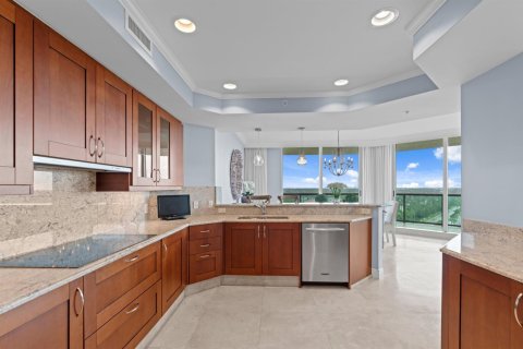 Condo in Palm Beach Gardens, Florida, 3 bedrooms  № 2181374 - photo 10