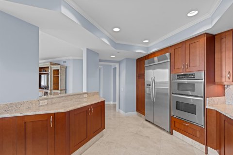 Condo in Palm Beach Gardens, Florida, 3 bedrooms  № 2181374 - photo 9