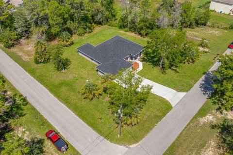 Villa ou maison à vendre à Weeki Wachee, Floride: 4 chambres, 191.47 m2 № 2412629 - photo 3