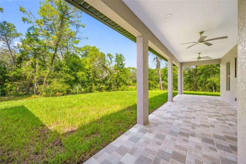 Villa ou maison à vendre à Weeki Wachee, Floride: 4 chambres, 191.47 m2 № 2412629 - photo 17
